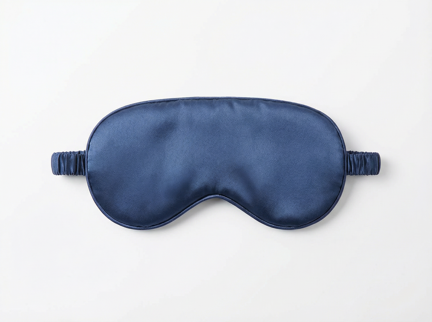 Nahaufnahme Seidenschlafmaske Blau