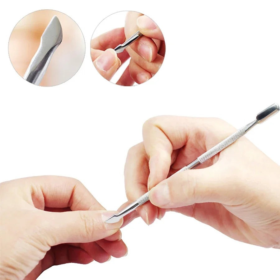 2 Bilder vom Nagelhautpusher in Anwendung und ein Bild von der Spitze von einem der 4 Nagelhautpusher 